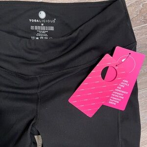 Yogalicious 7/8 Sleek Black Leggings